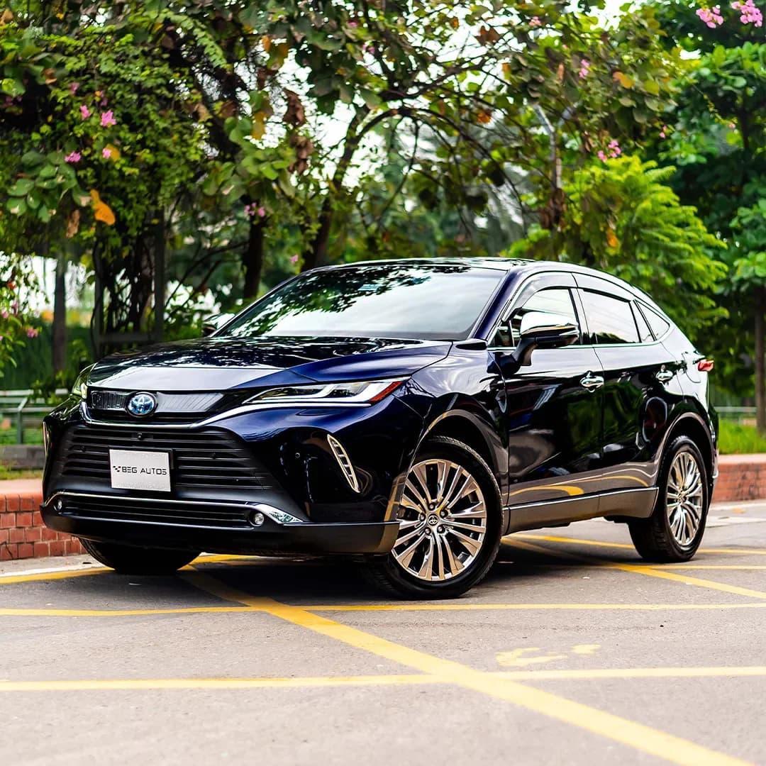 Front view of 2024 Toyota 2020 in Purple