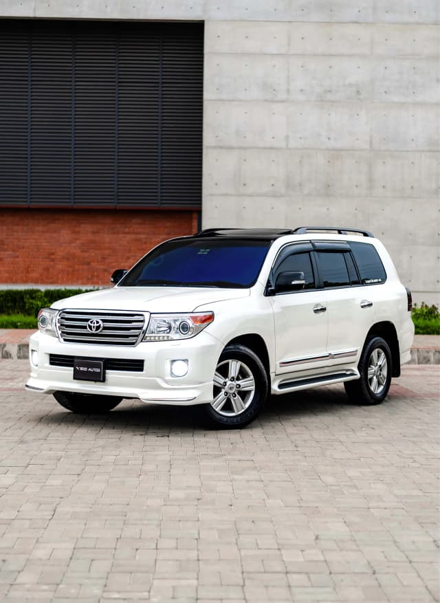 Toyota Land Cruiser VX-V8