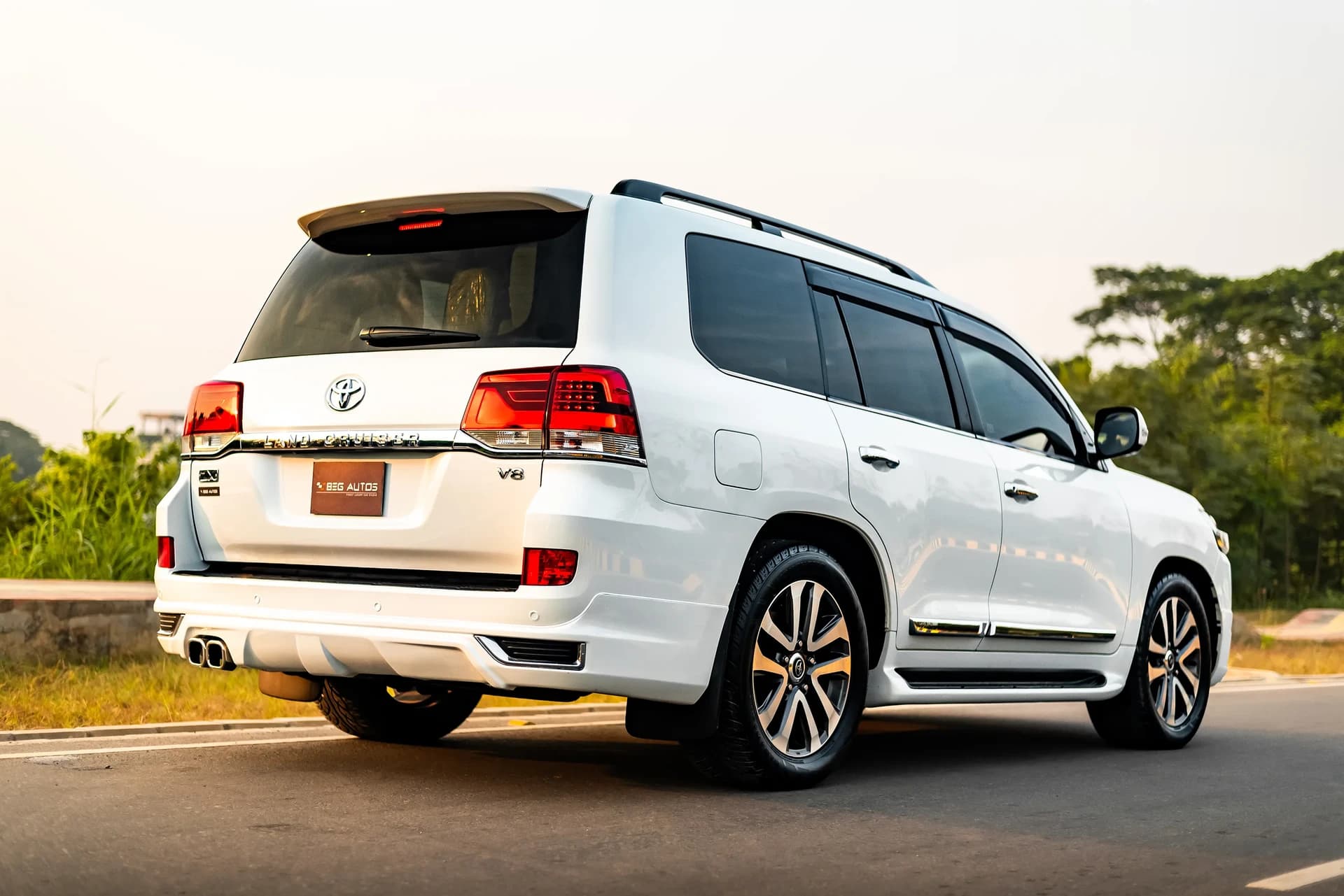 Land Cruiser Zx-V8