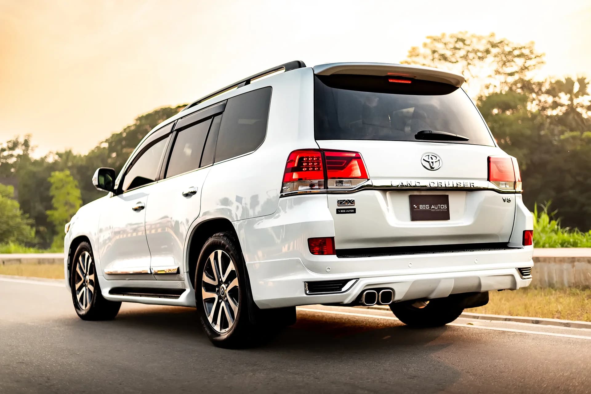 Land Cruiser Zx-V8