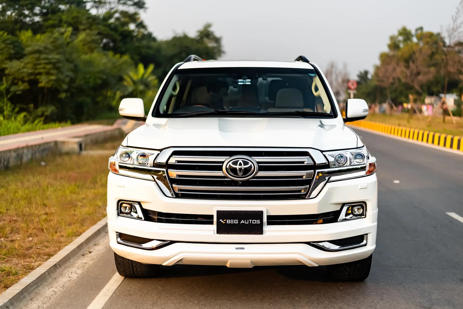 Land Cruiser Zx-V8