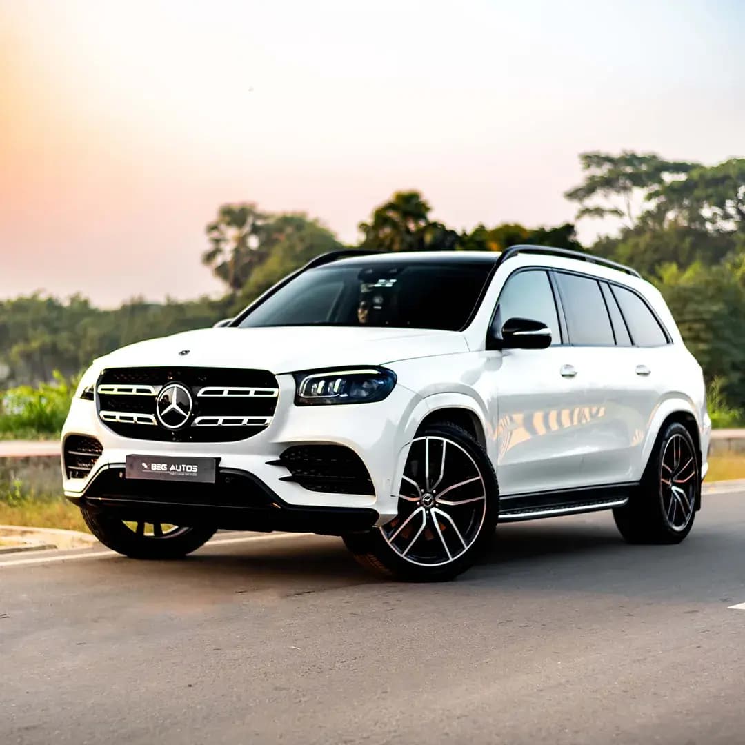 Front view of 2020 Mercedes-Benz 2020 in White