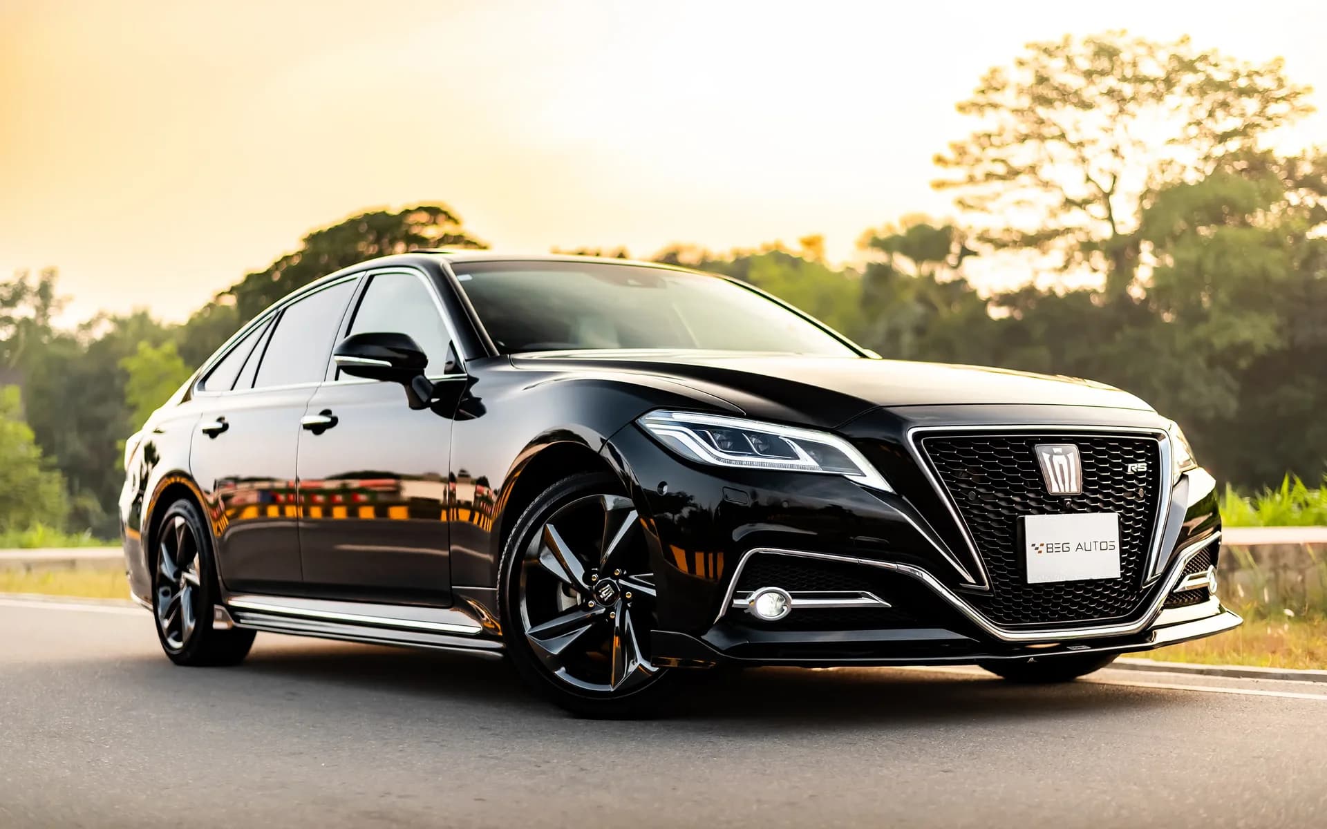 Toyota Crown RS
