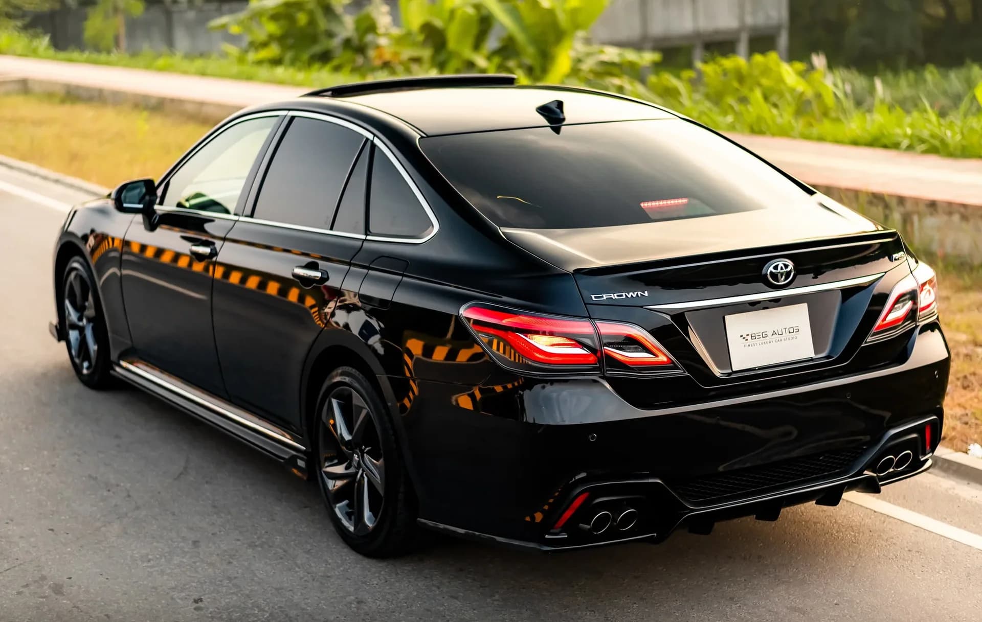 Toyota Crown RS