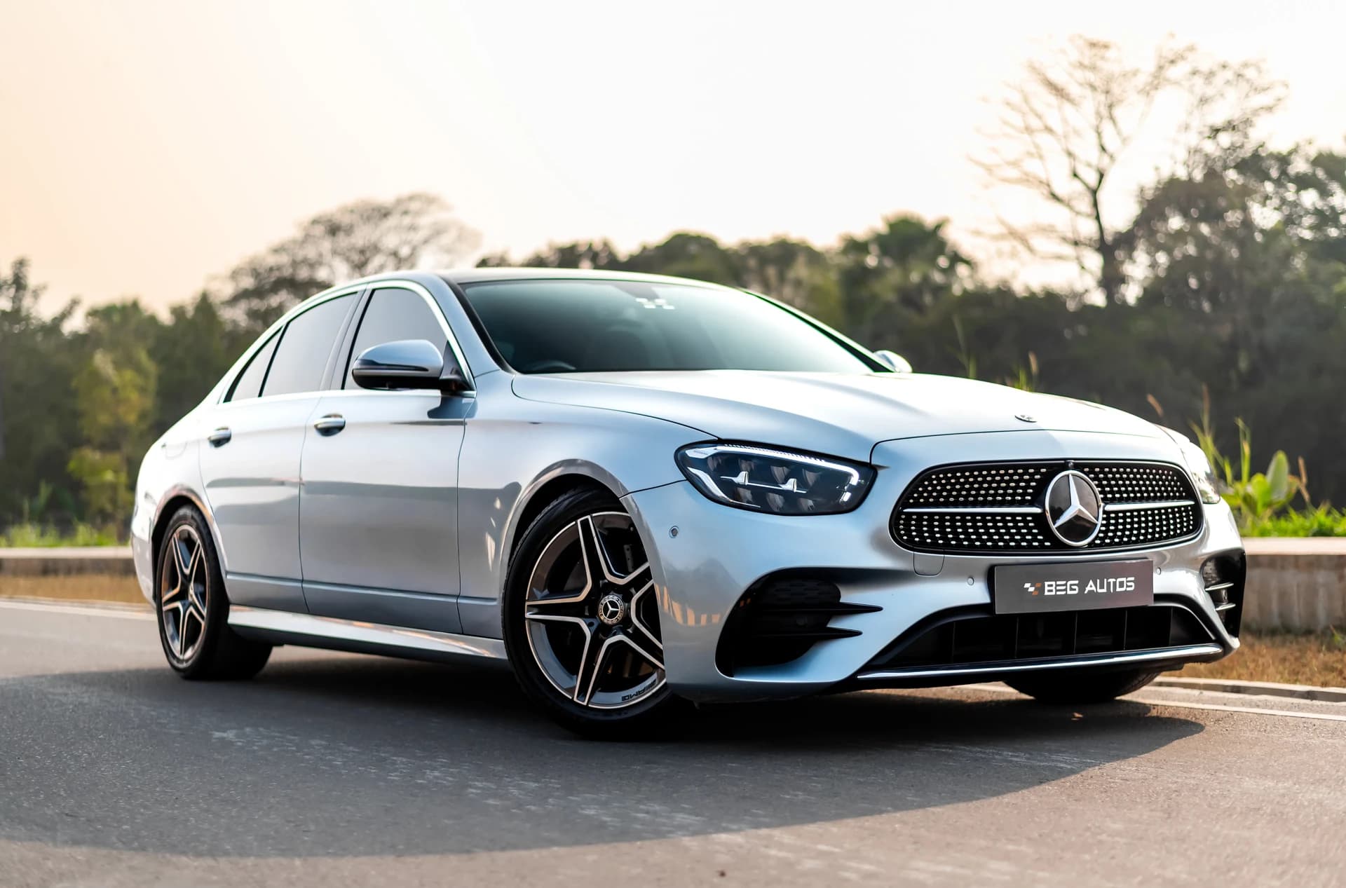 Mercedes-Benz E200