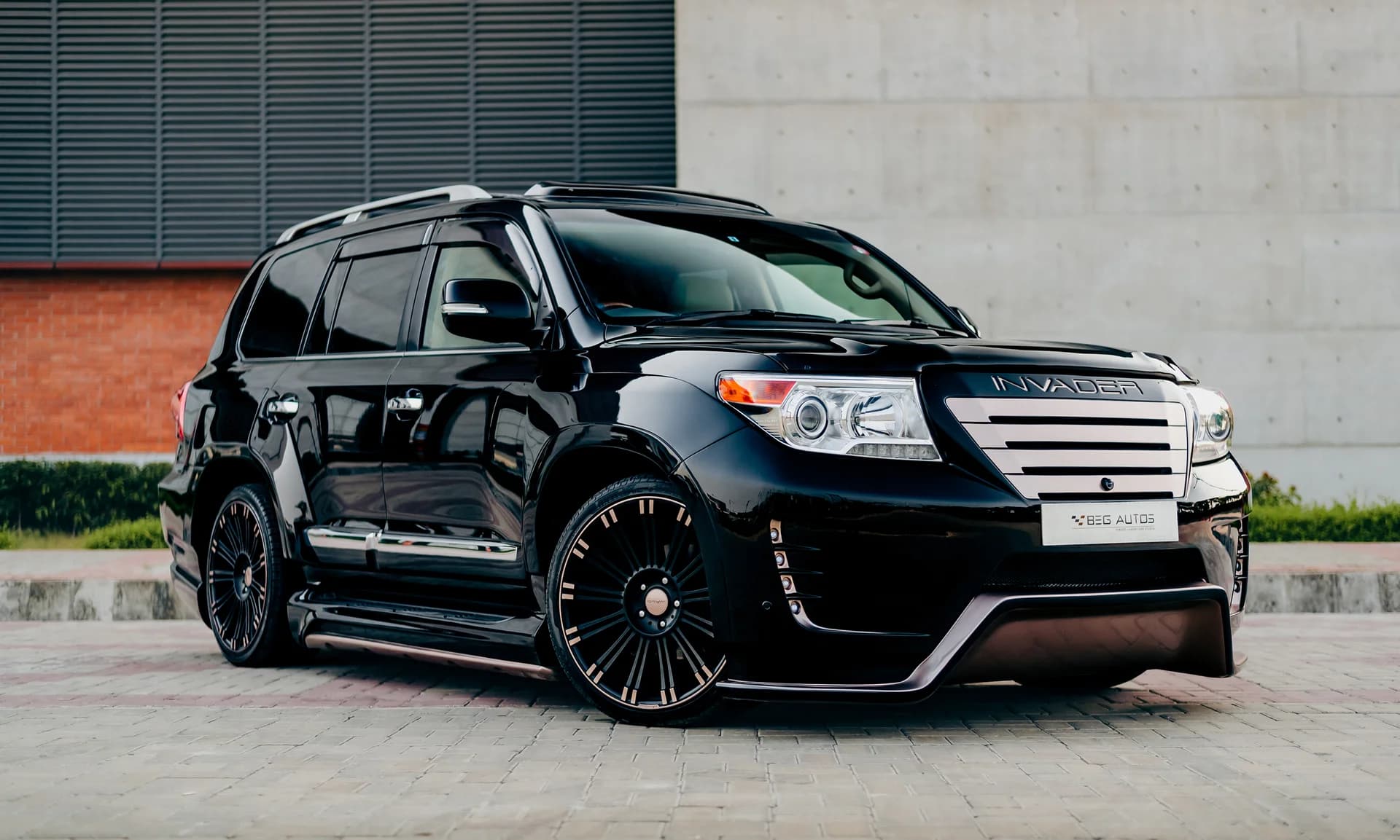 View of Toyota 2013 in Black