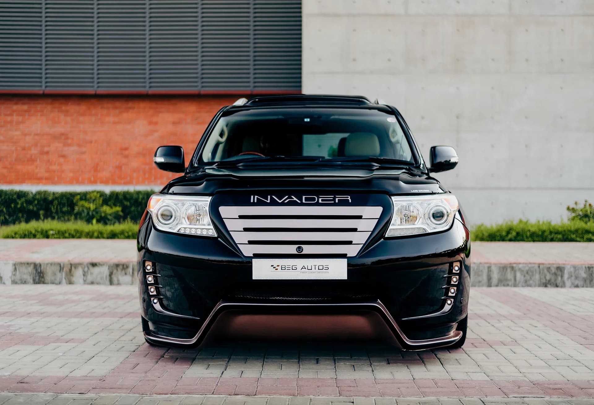 View of Toyota 2013 in Black