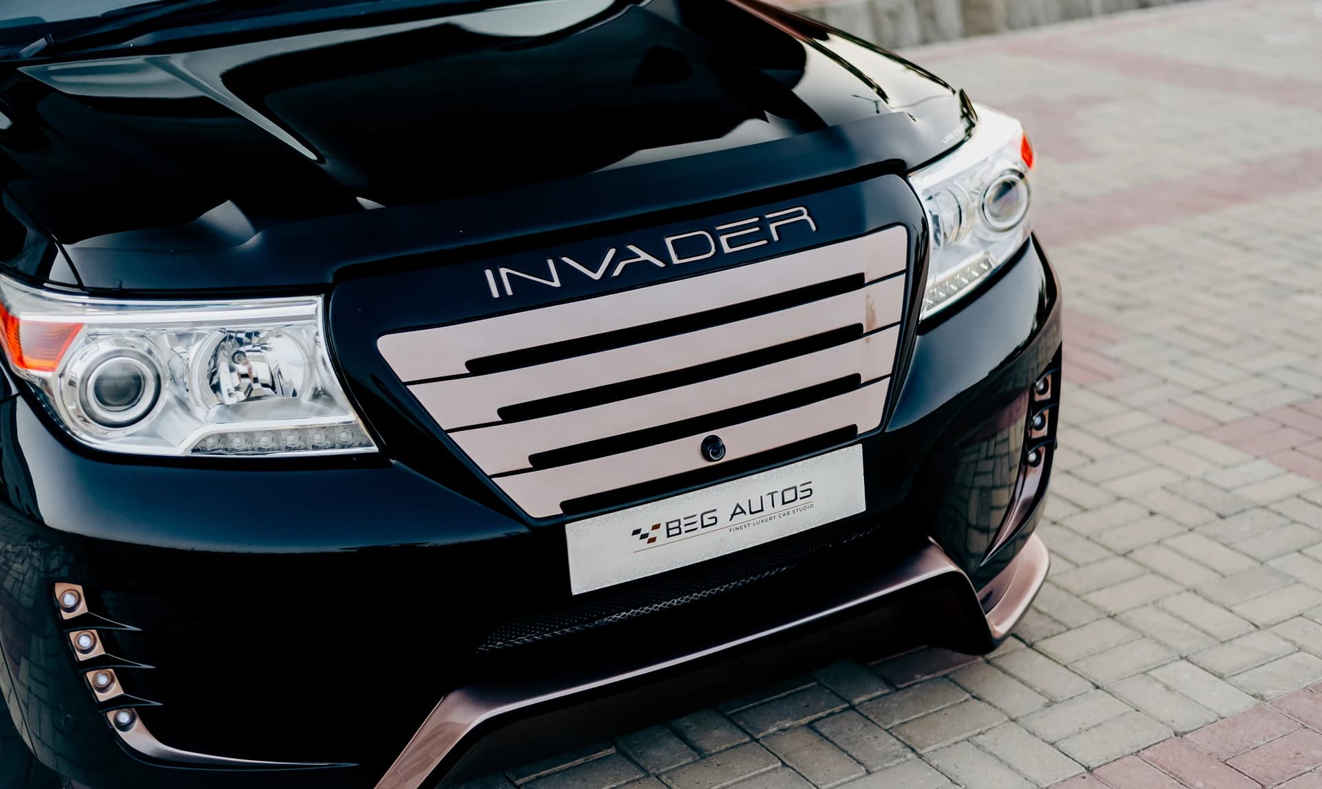 View of Toyota 2013 in Black