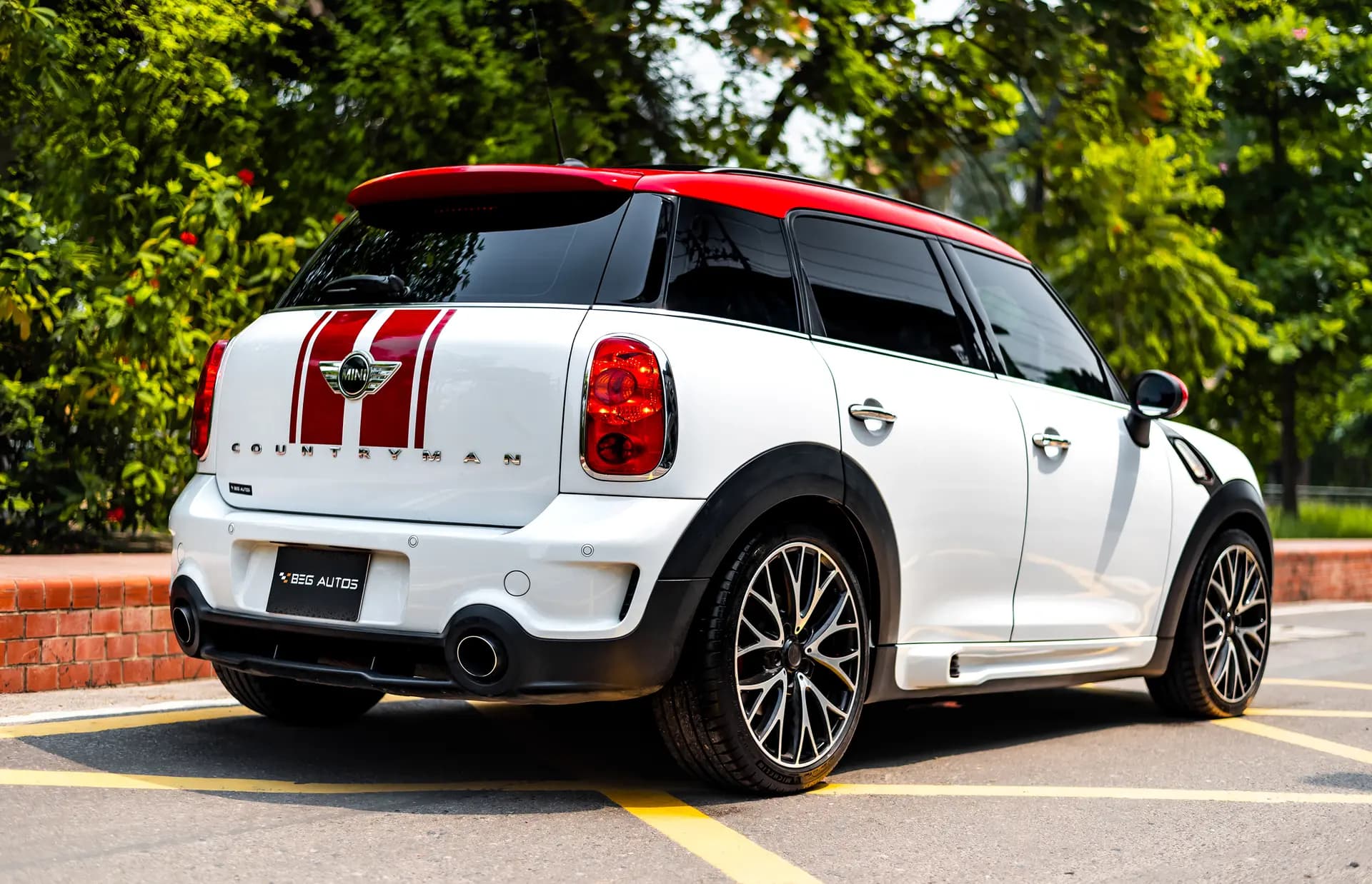 View of 2017 Mini Copper 2014 in White