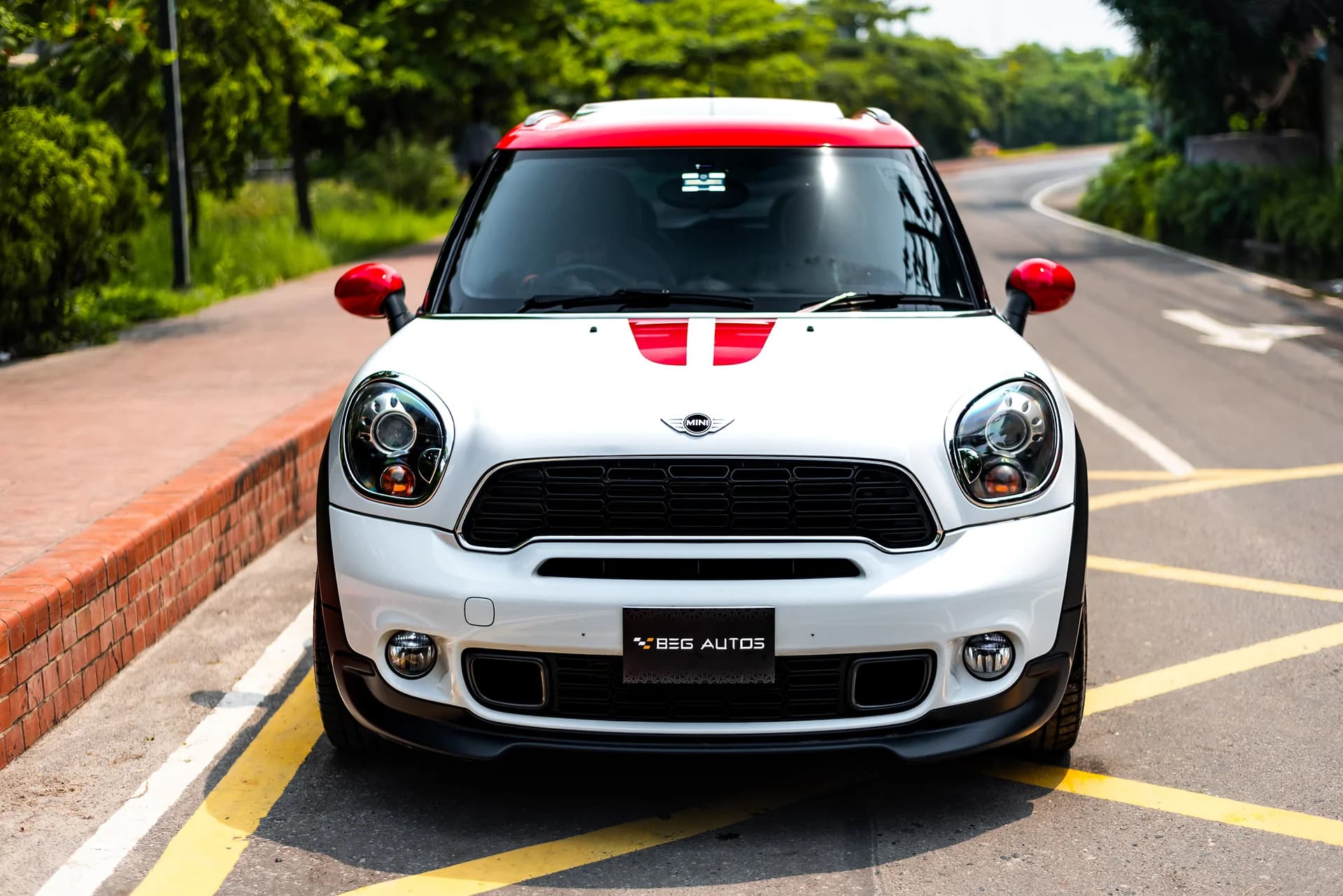 View of 2017 Mini Copper 2014 in White