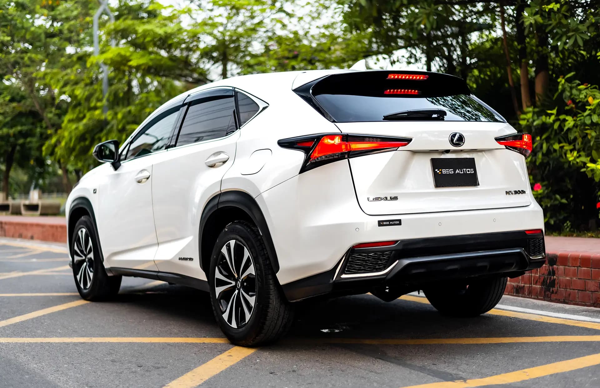 View of 2024 Lexus 2018 in White