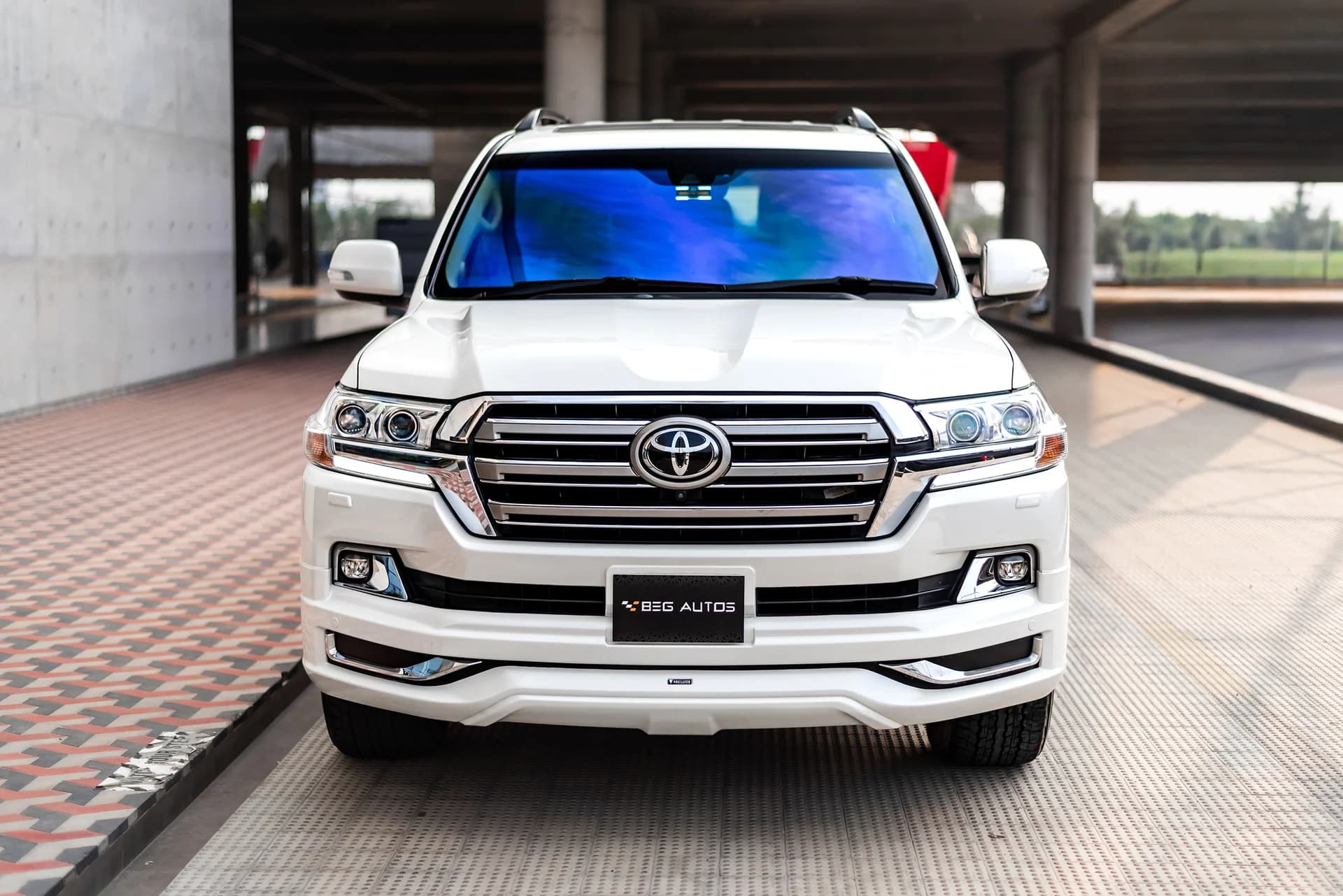 View of 2017 Toyota 2016 in Pearl