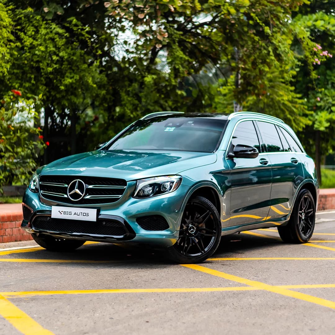 View of 2016 Mercedes-Benz 2016 in Green