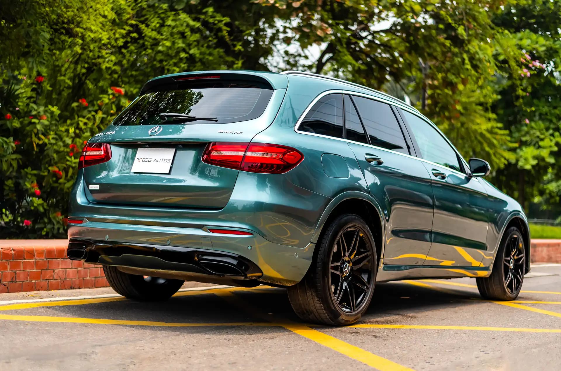 View of 2016 Mercedes-Benz 2016 in Green