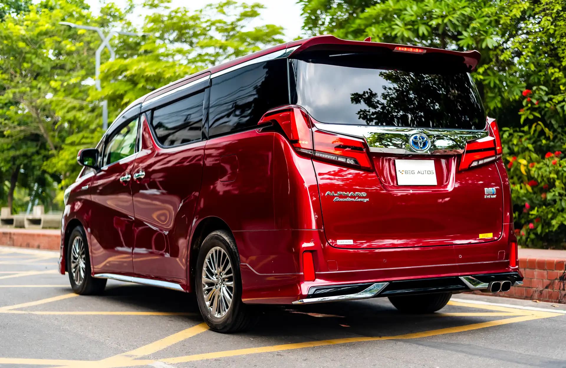 View of 2024 Toyota 2018 in Red Wine