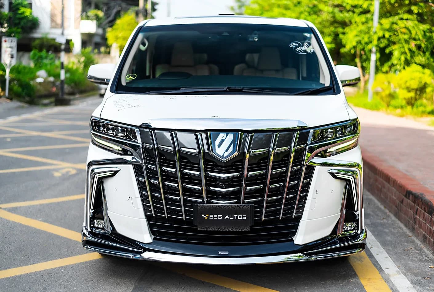 Toyota Alphard Executive Lounge