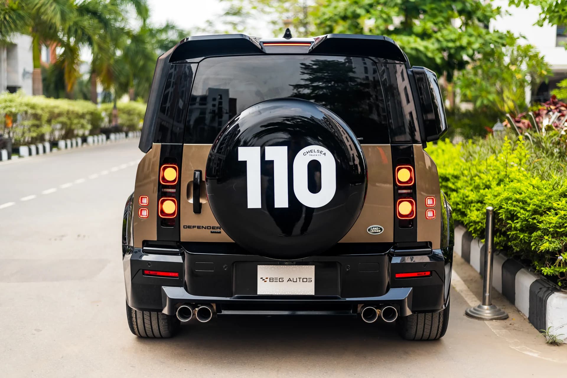 Land Rover Defender