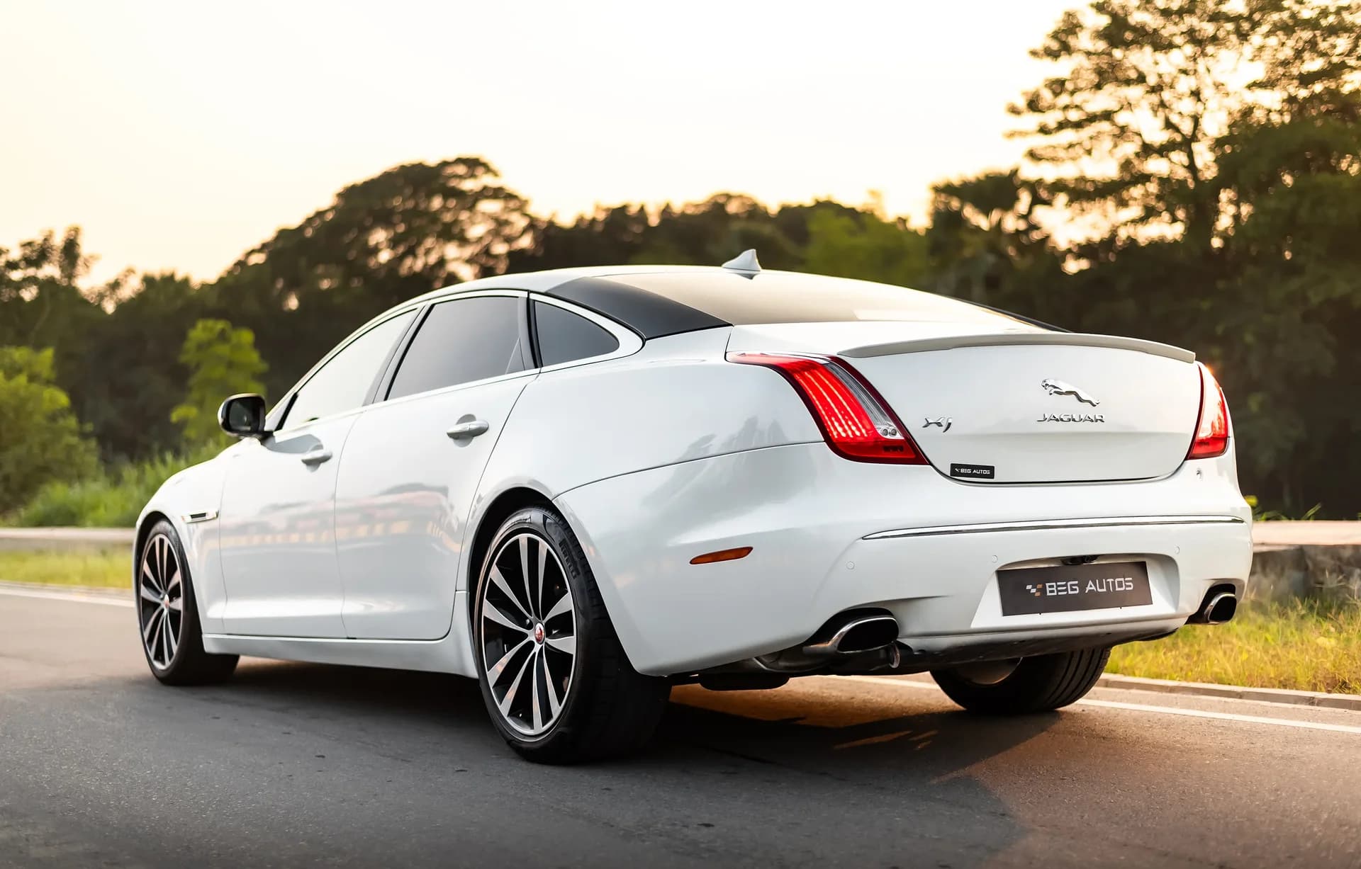 Jaguar XJL