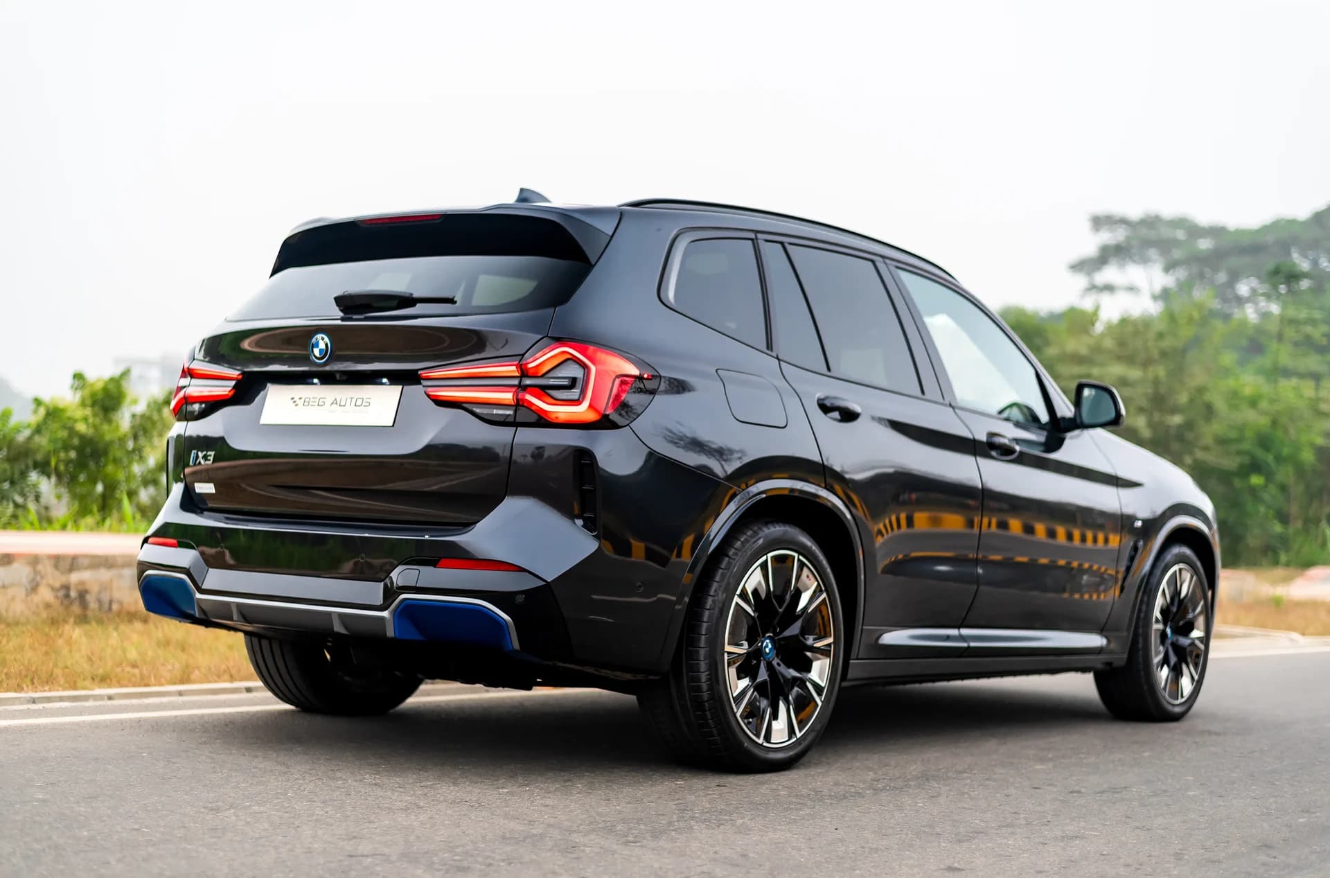 BMW IX3