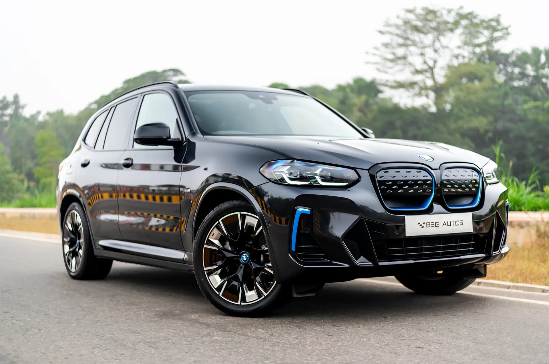 BMW IX3