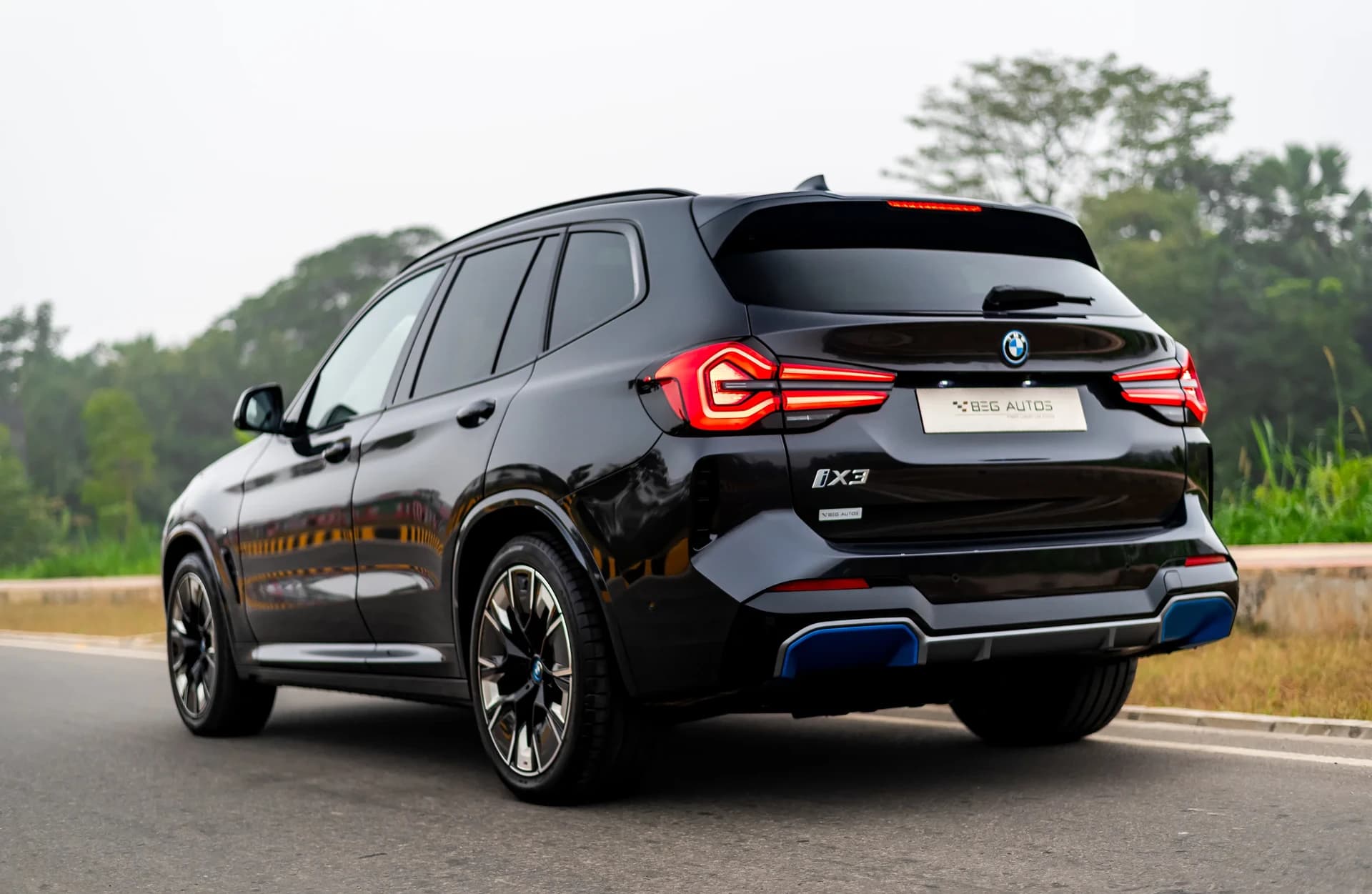 BMW IX3