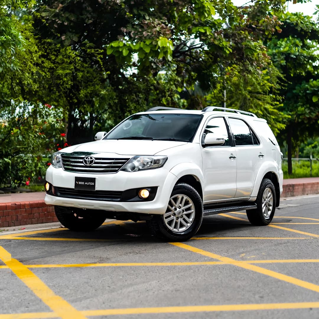 View of Toyota 2011 in White