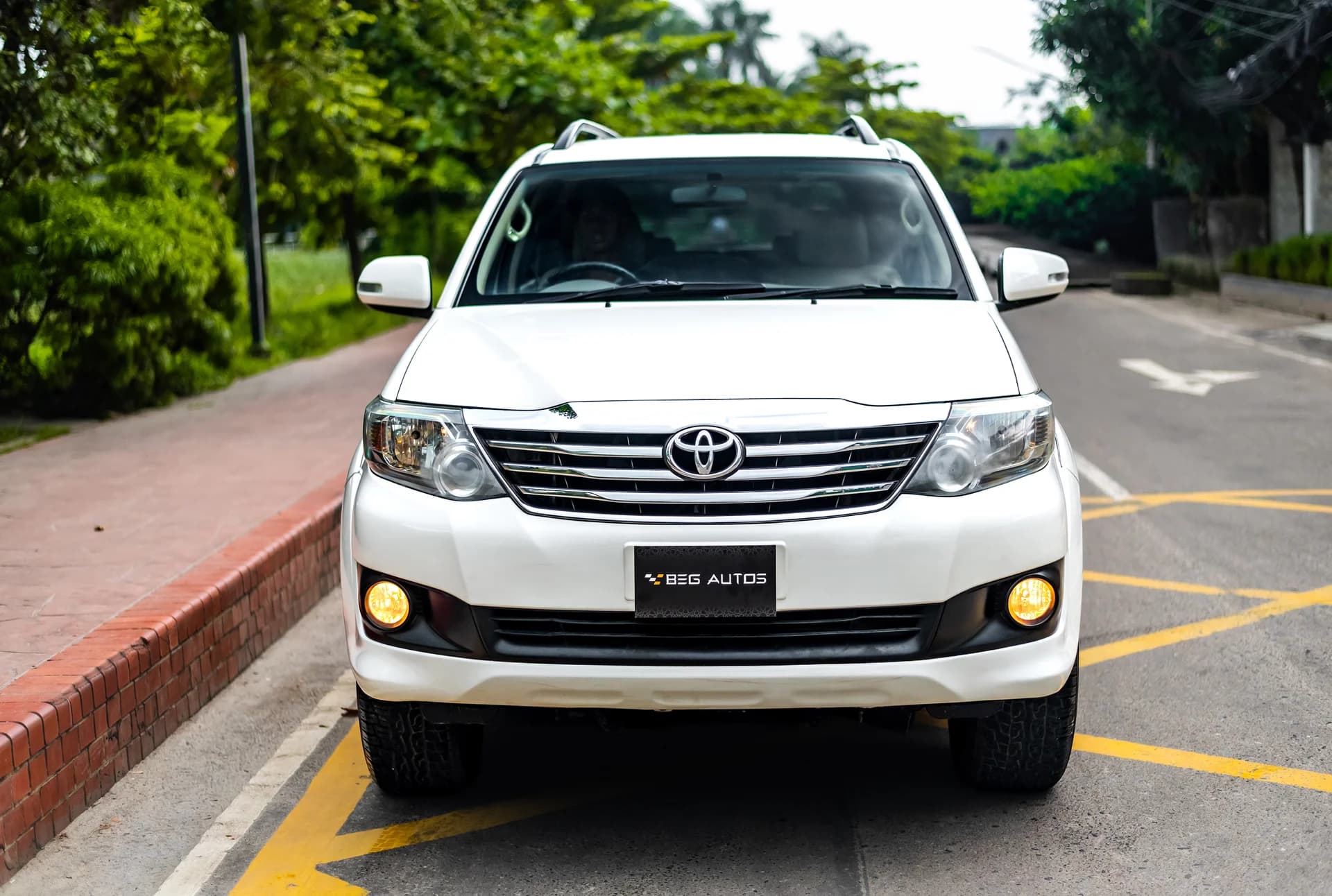 View of Toyota 2011 in White