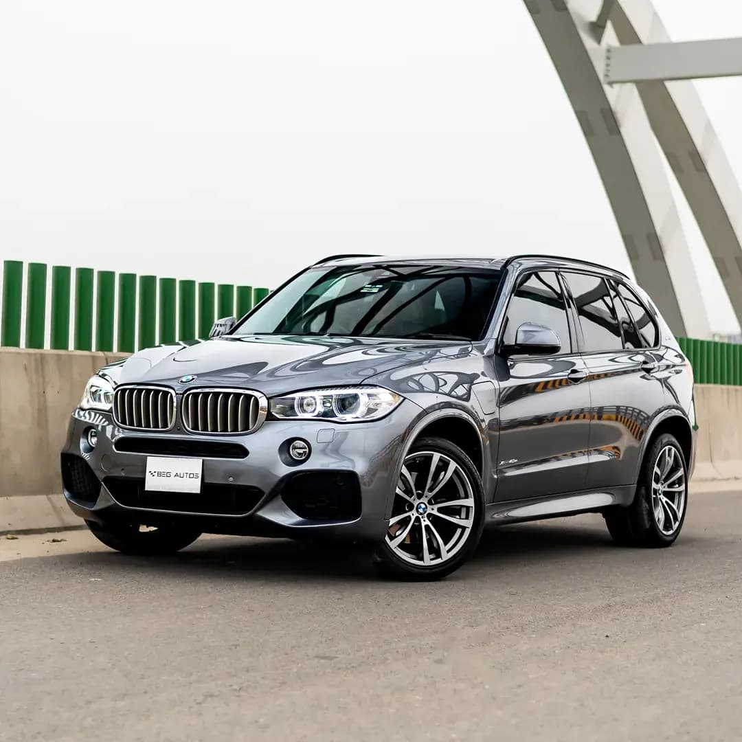 Front view of 2019 BMW 2019 in Grey