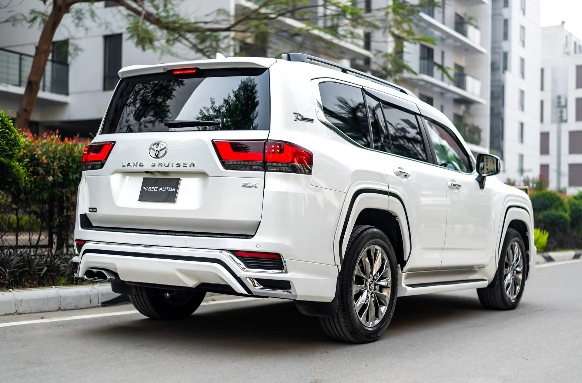 Land Cruiser LC300 ZX