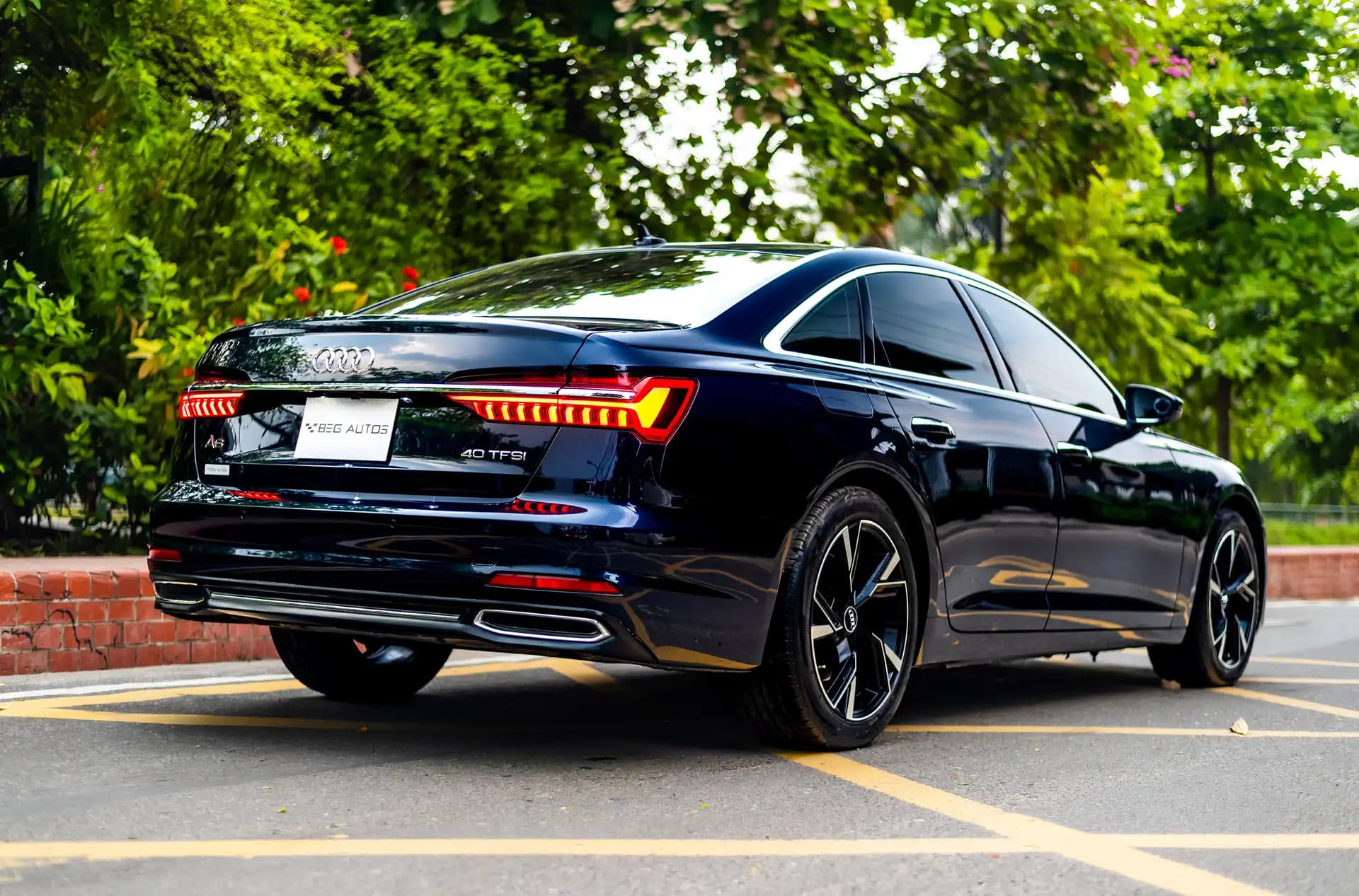 View of 2020 Audi 2019 in Blue