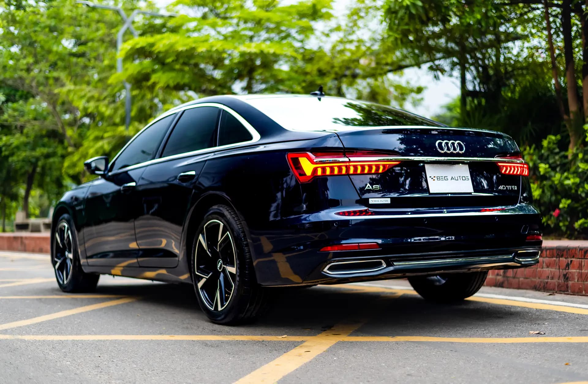 View of 2020 Audi 2019 in Blue