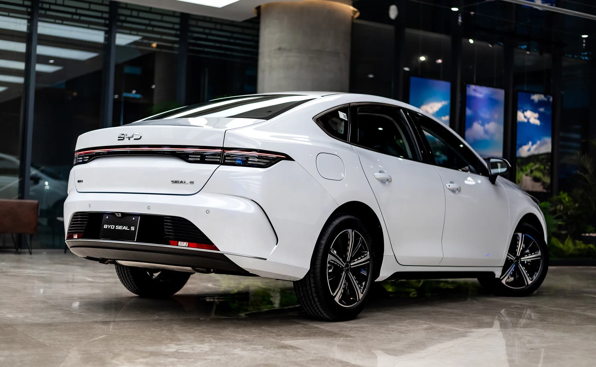 View of BYD Seal 5 in Arctic White