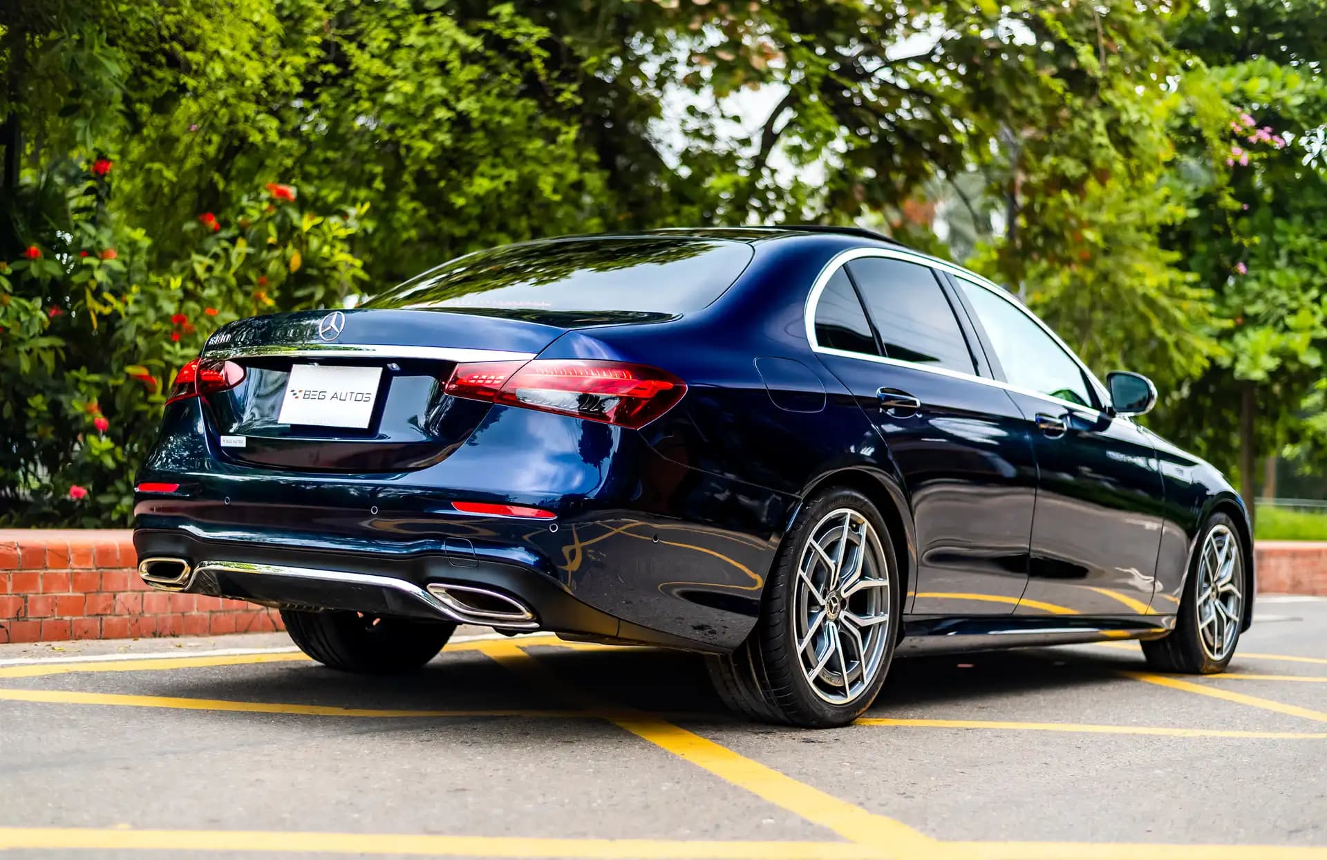 View of 2023 Mercedes-Benz 2022 in Blue