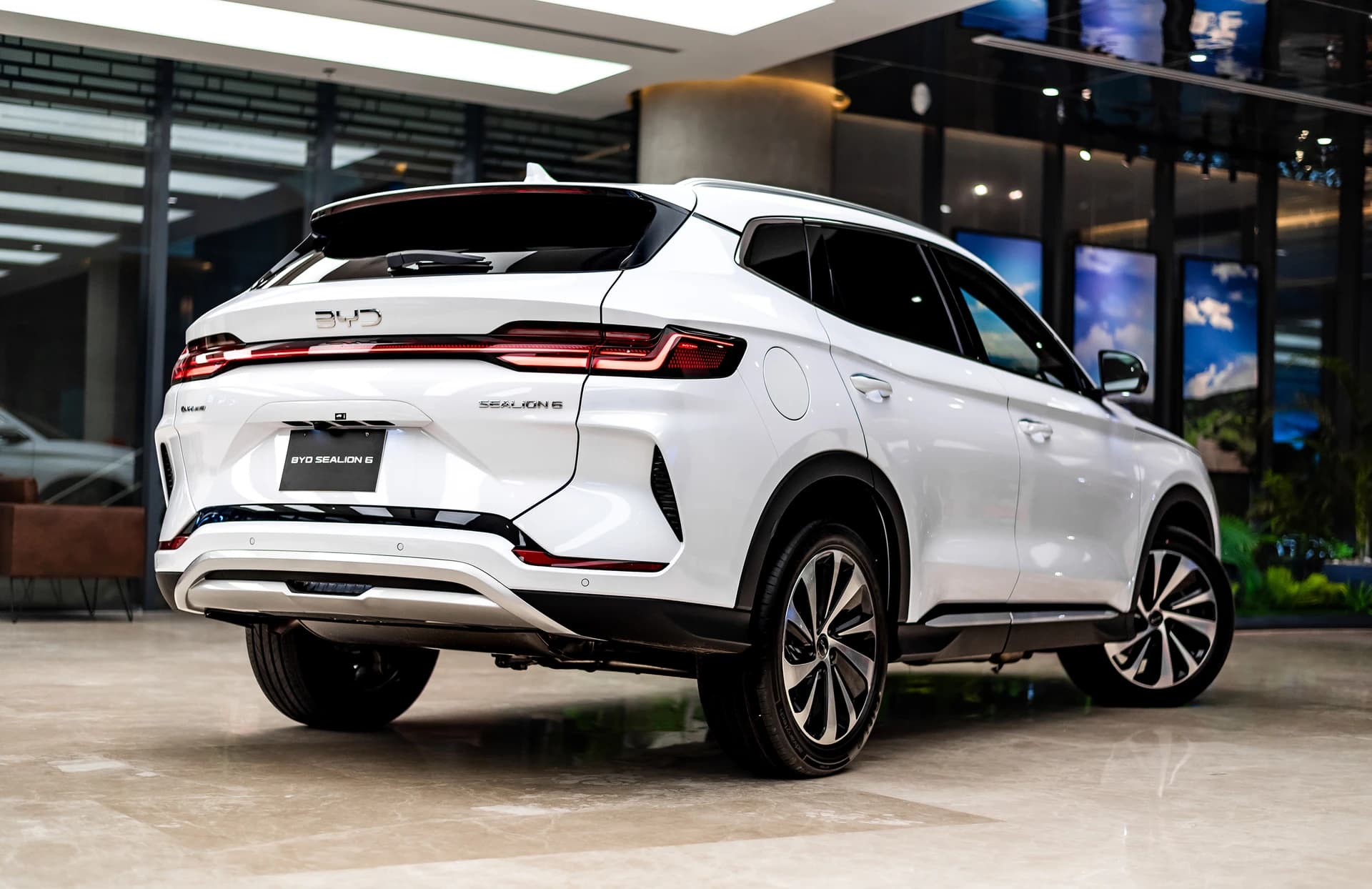 View of BYD 2026 in Arctic White
