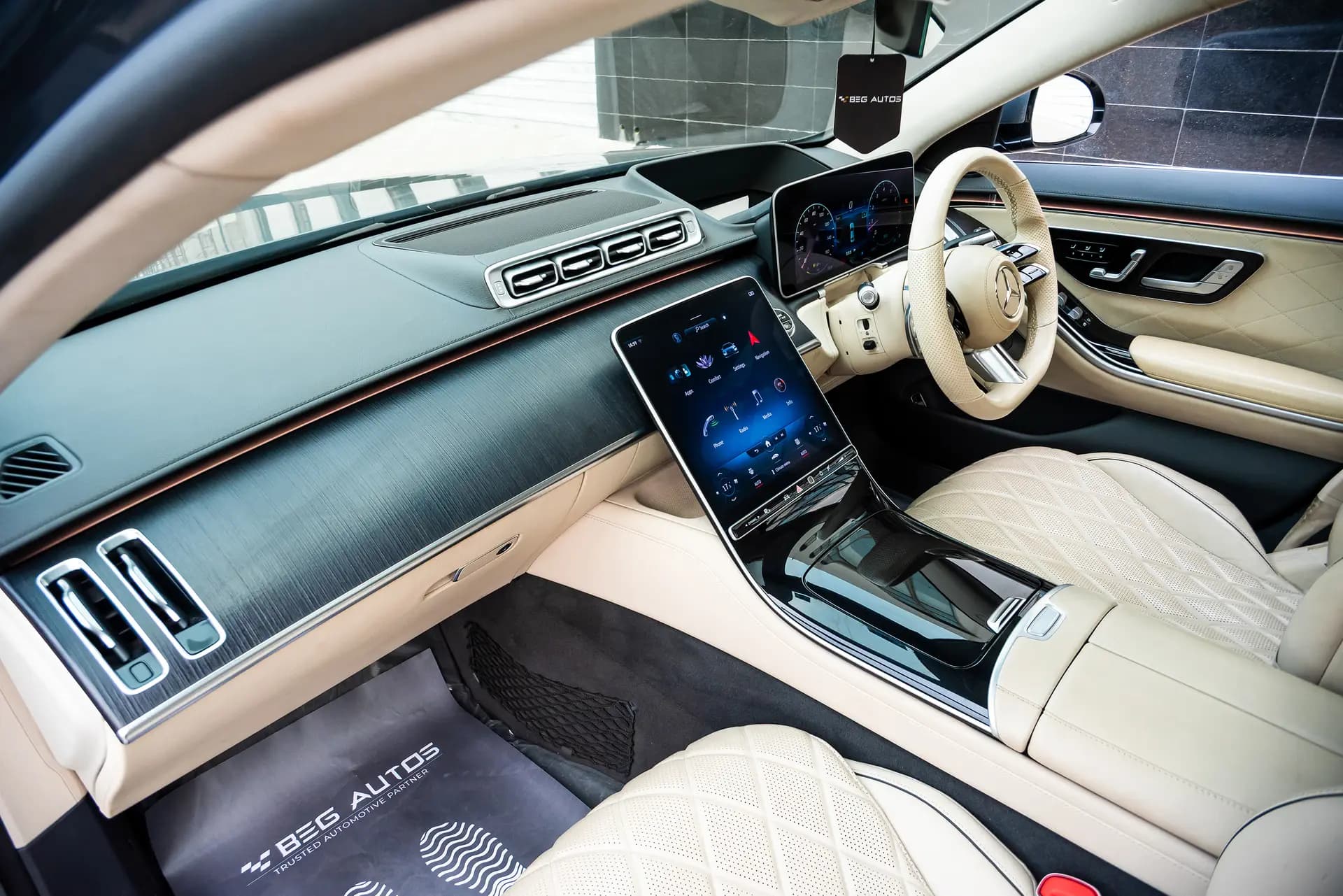 View of 2021 Mercedes-Benz 2021 in Grey