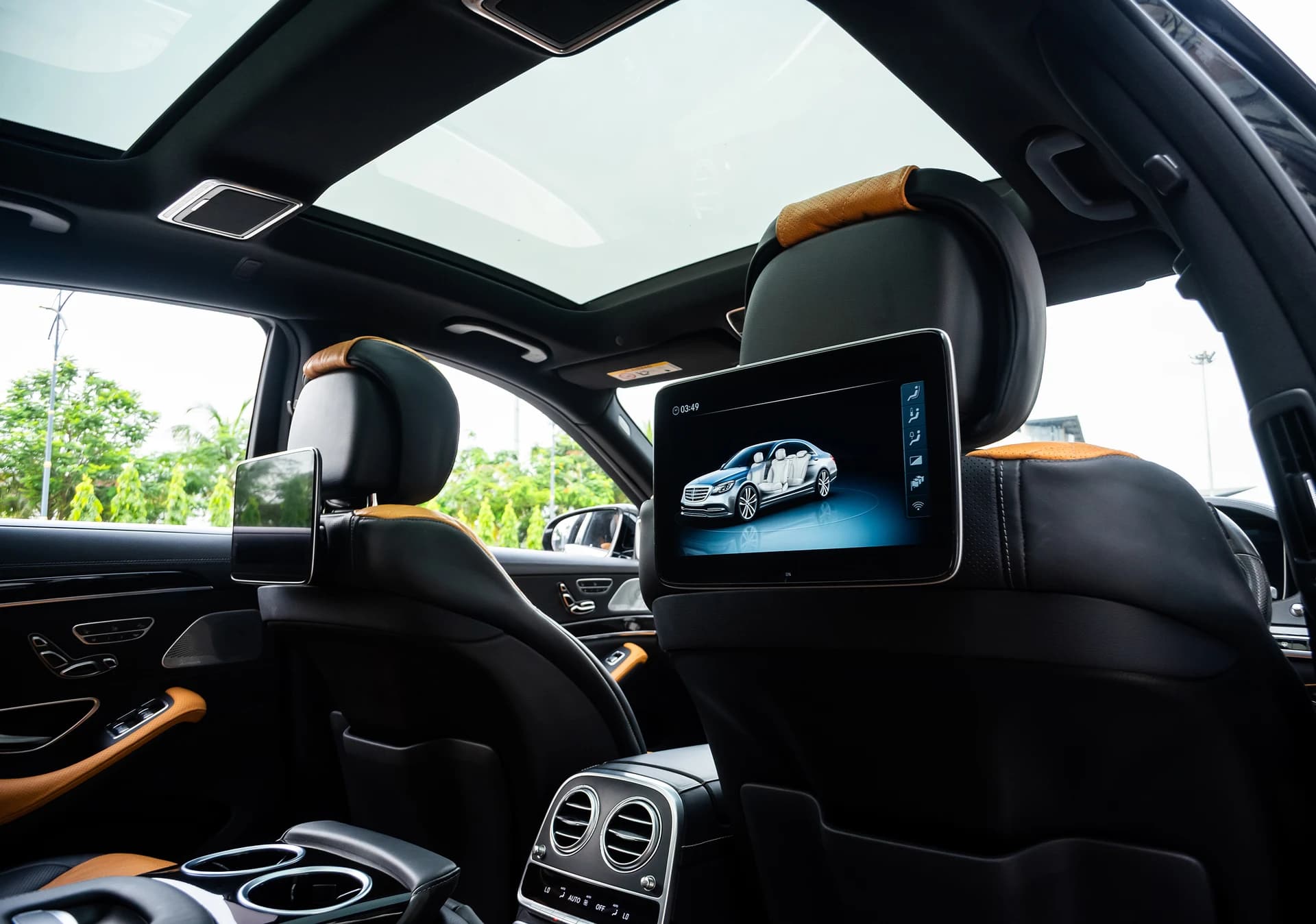 View of 2019 Mercedes-Benz 2019 in Black
