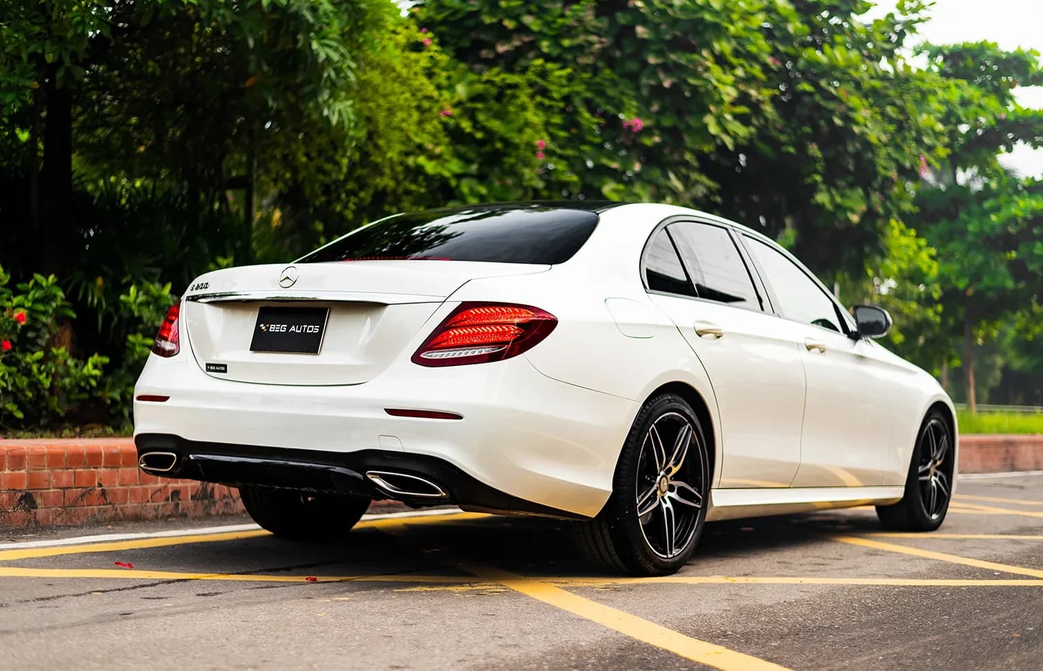 Mercedes-Benz E 200