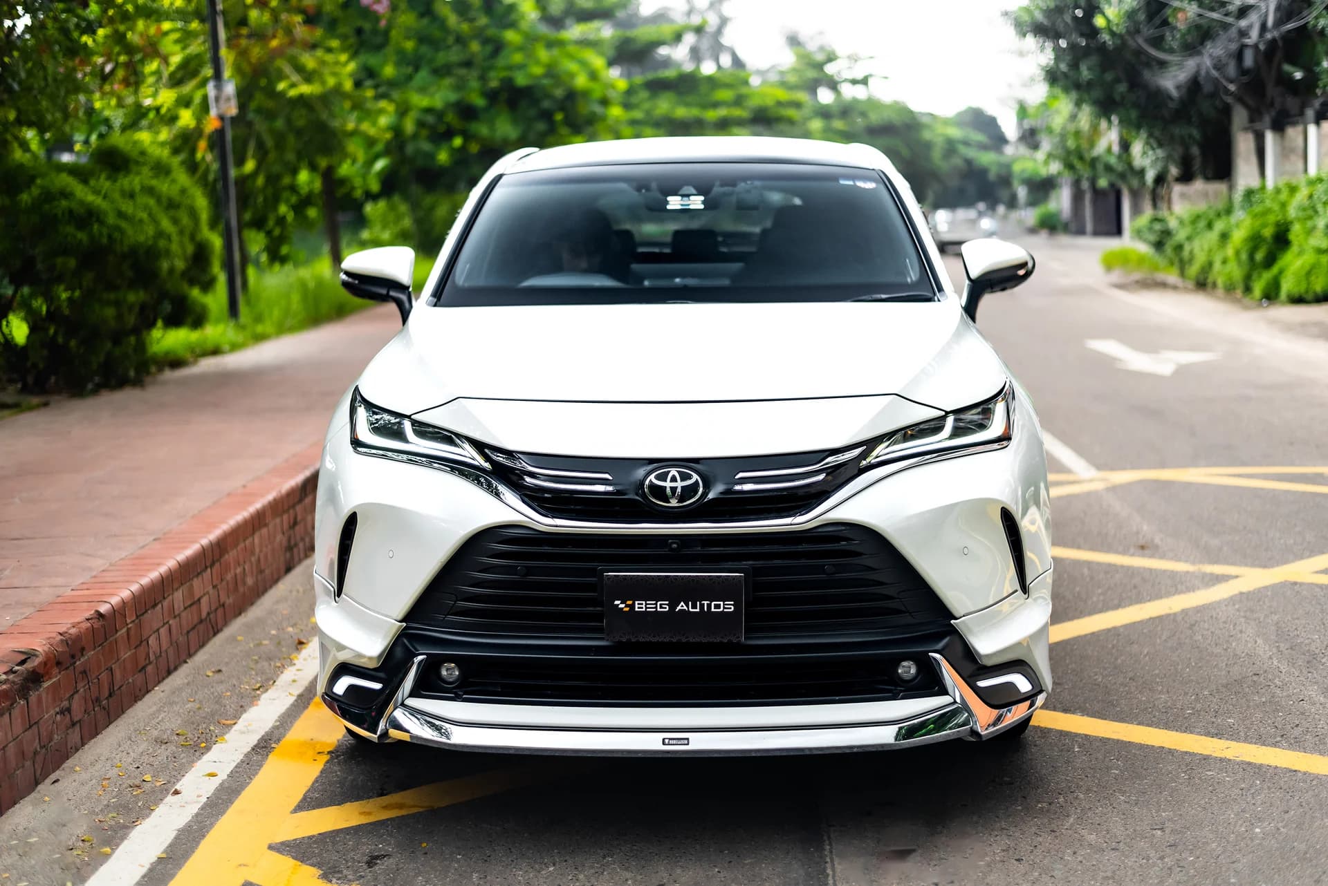 View of 2025 Toyota 2021 in Pearl