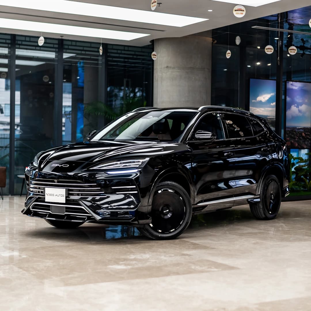 View of BYD Sealion 6 in Black Edition