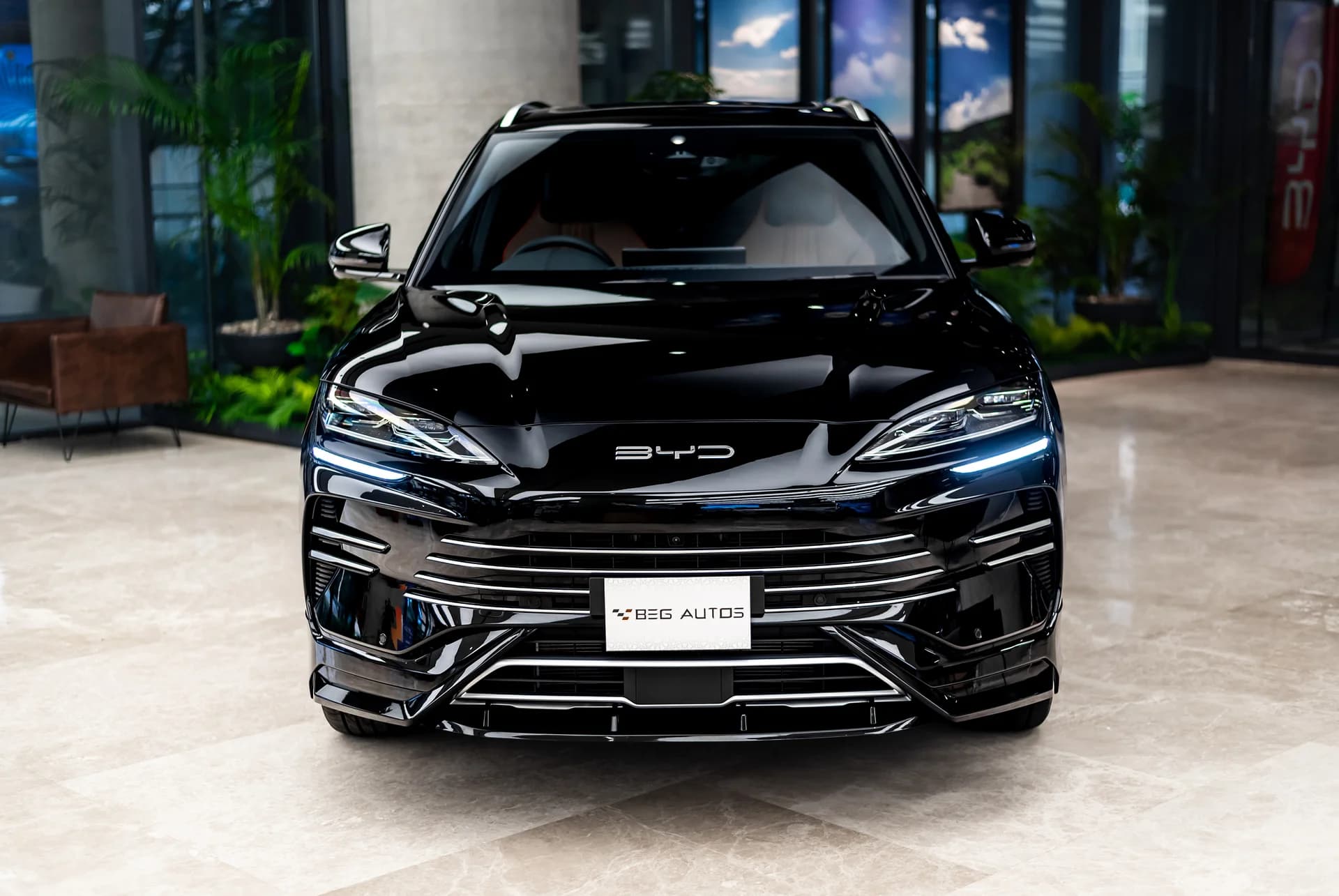 View of BYD Sealion 6 in Black Edition