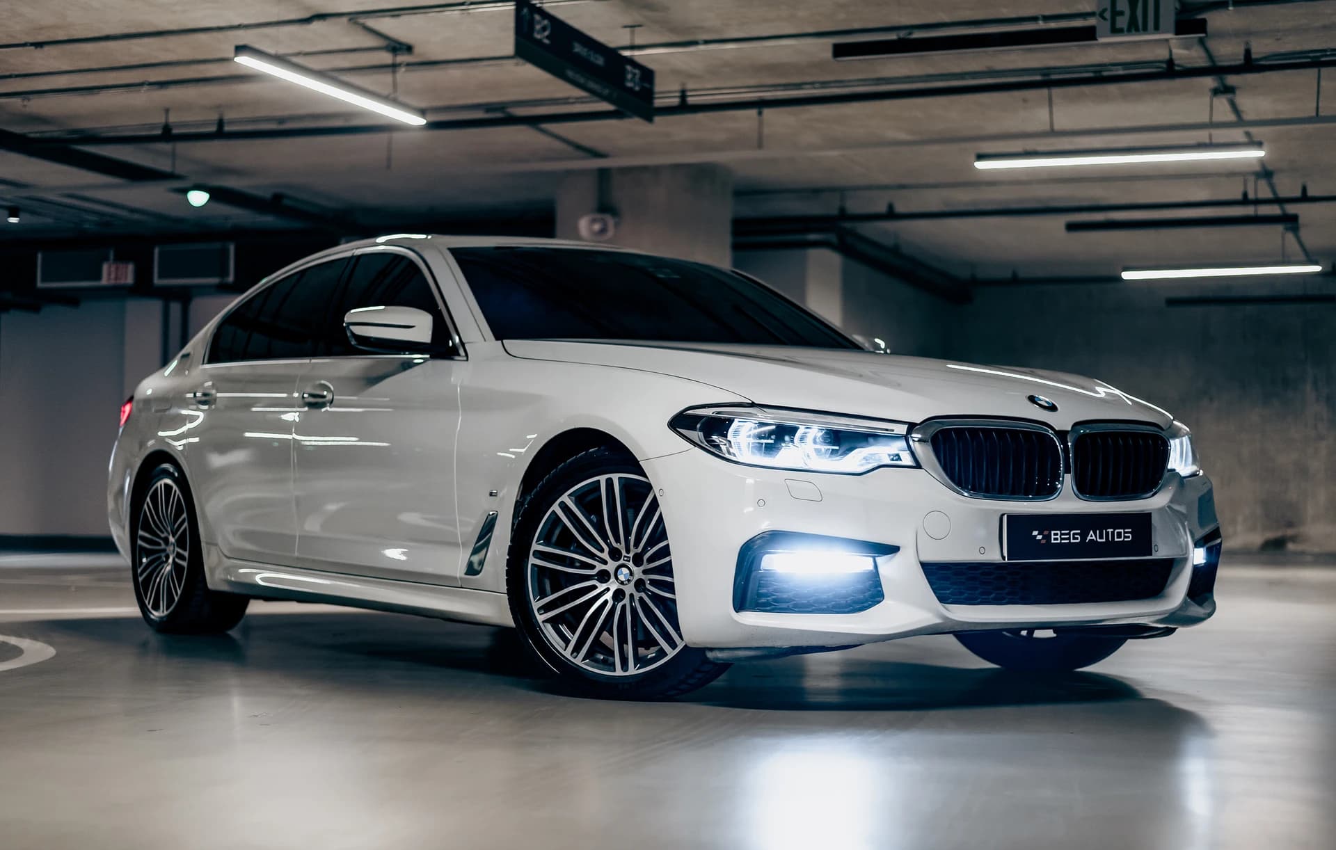 View of 2018 BMW 2017 in White