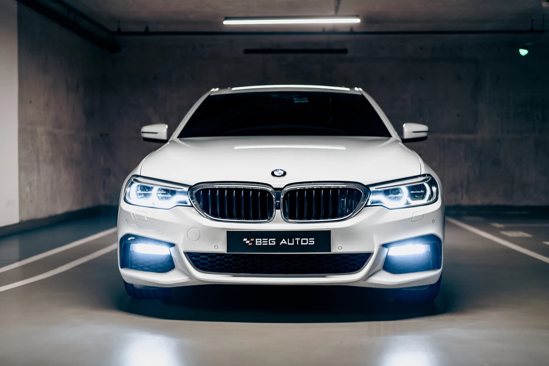 View of 2018 BMW 2017 in White