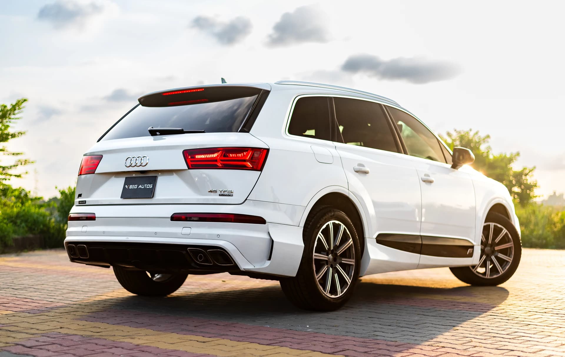 View of 2020 Audi 2018 in White