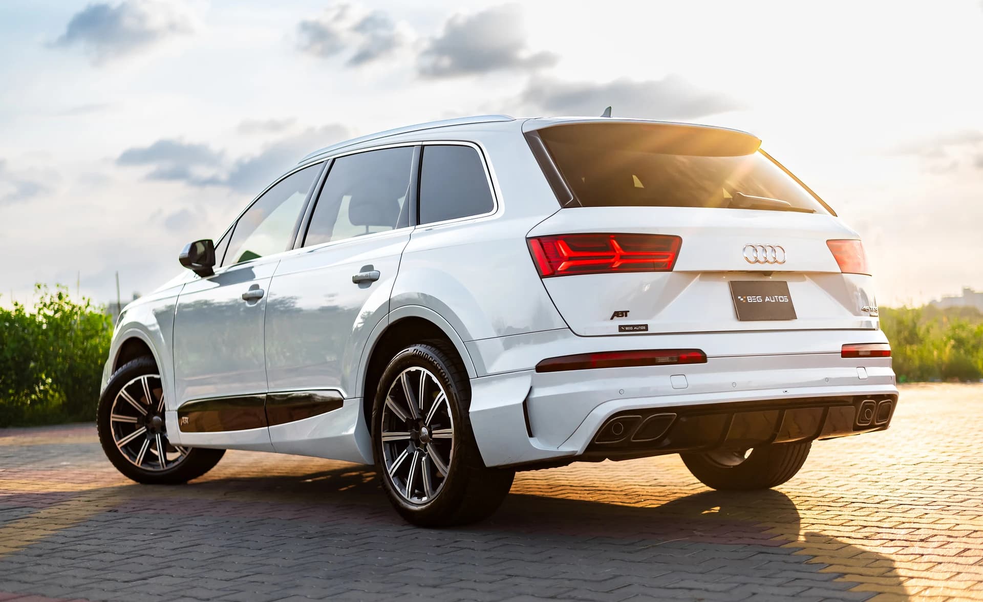View of 2020 Audi 2018 in White
