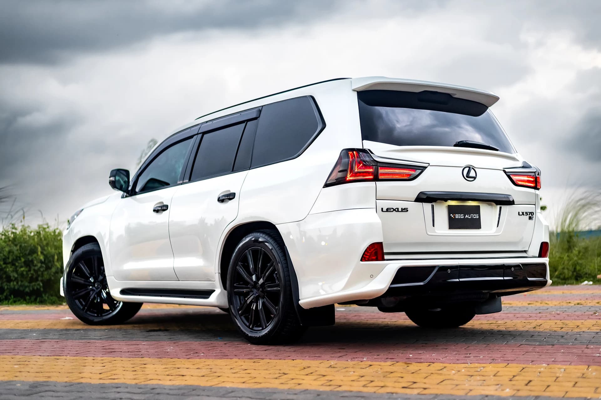 View of 2014 Lexus 2013