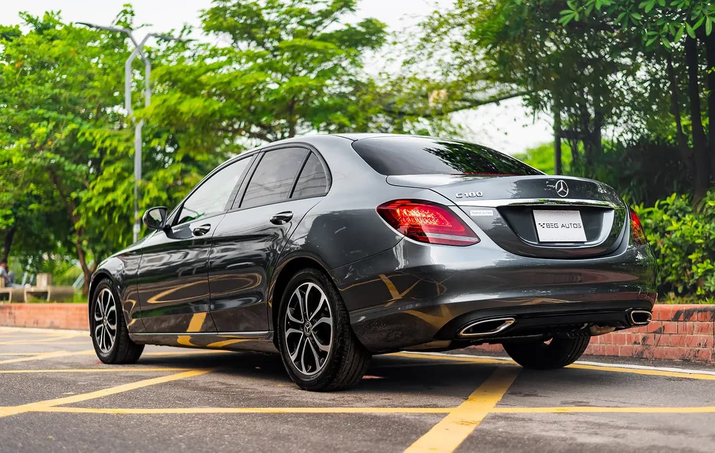 Mercedes-Benz C 180
