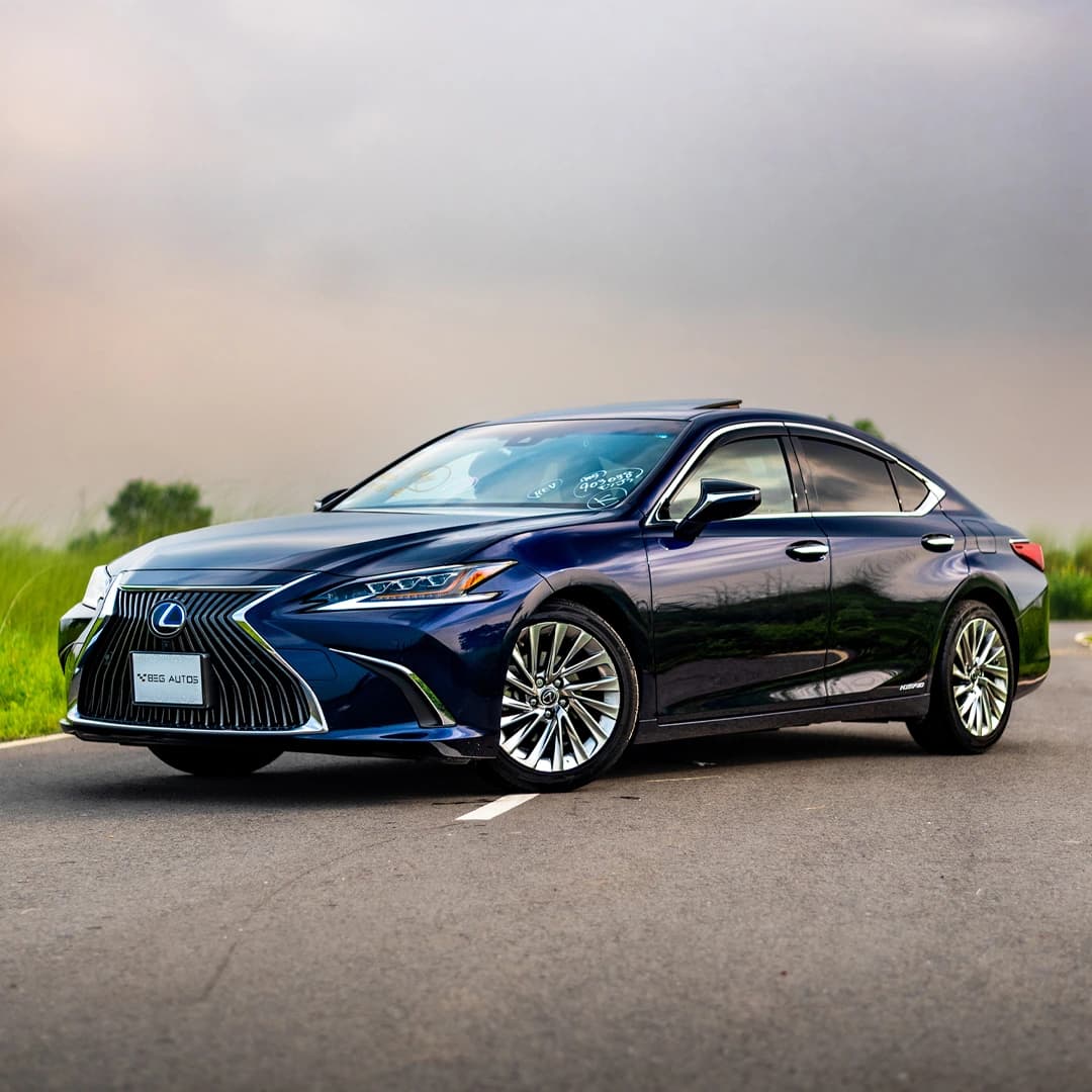 View of Lexus 2020 in Blue