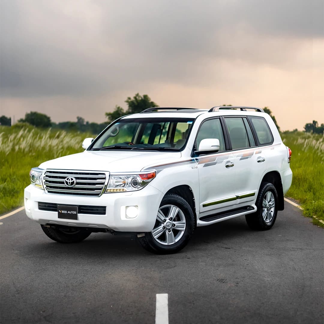 View of 2013 Toyota 2012 in White
