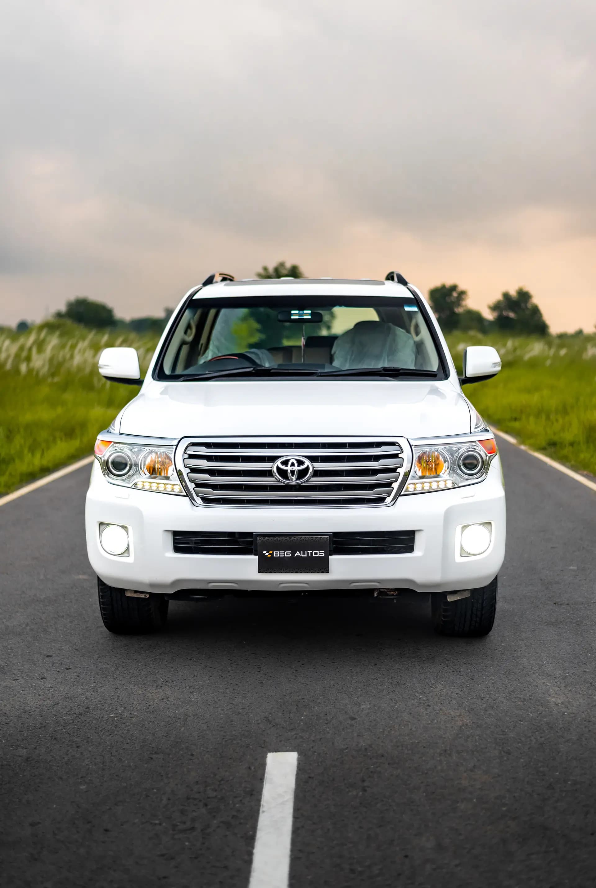 View of 2013 Toyota 2012 in White