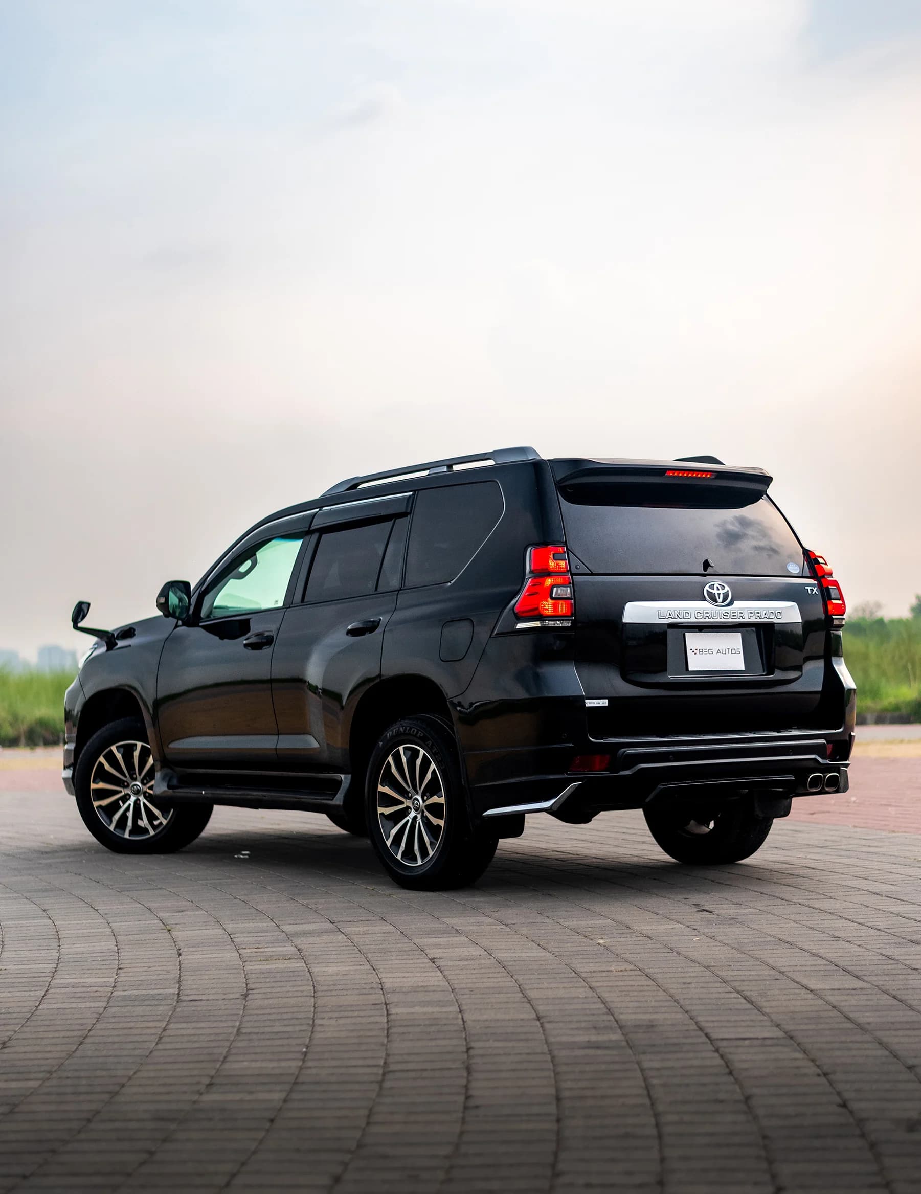 View of 2021 Toyota 2018 in Black